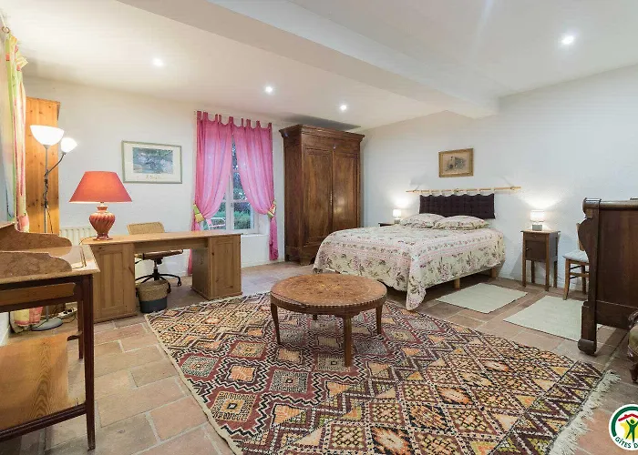 Le Parc Des Moutous * Aurin