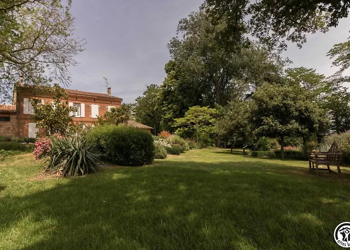 Le Parc Des Moutous * Aurin